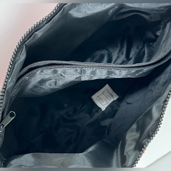 Rachel Roy Heart Nylon Large Pouch Bag NWT - Picture 8 of 15